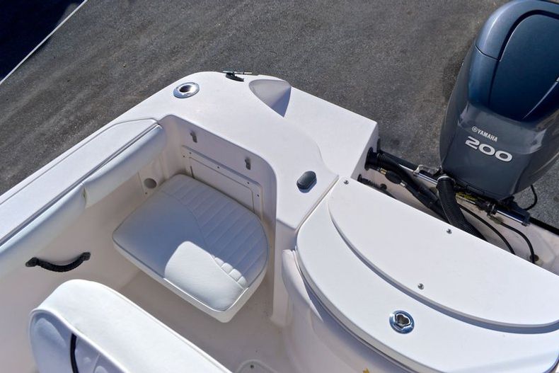 Thumbnail 36 for Used 2007 Seaswirl 2101 Striper Center Console boat for sale in West Palm Beach, FL