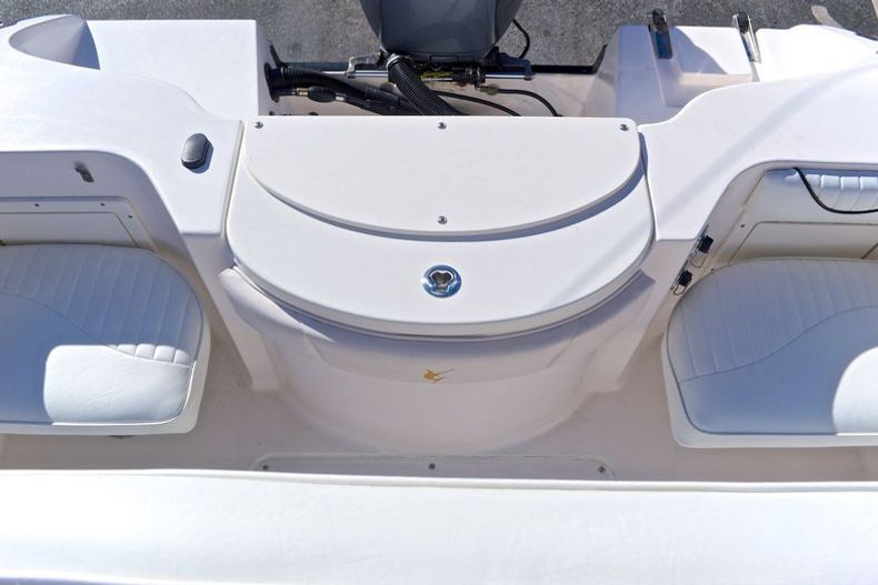 Thumbnail 38 for Used 2007 Seaswirl 2101 Striper Center Console boat for sale in West Palm Beach, FL
