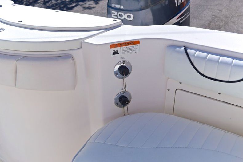 Thumbnail 40 for Used 2007 Seaswirl 2101 Striper Center Console boat for sale in West Palm Beach, FL