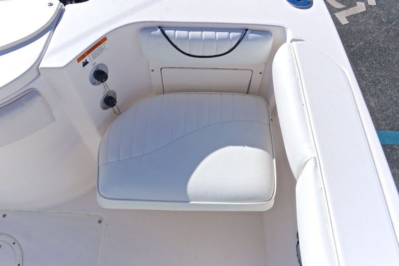 Thumbnail 41 for Used 2007 Seaswirl 2101 Striper Center Console boat for sale in West Palm Beach, FL