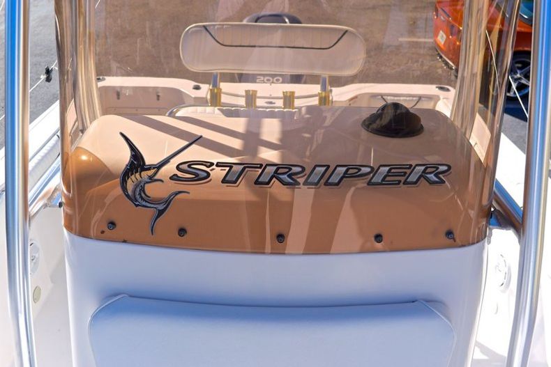 Thumbnail 68 for Used 2007 Seaswirl 2101 Striper Center Console boat for sale in West Palm Beach, FL