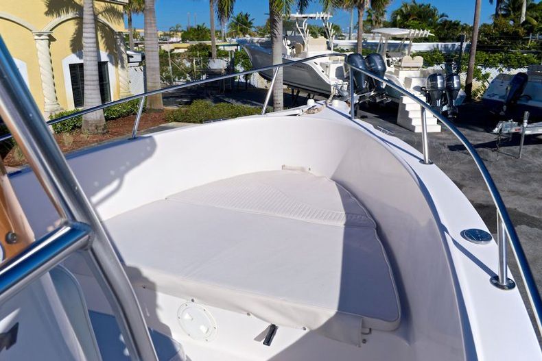 Thumbnail 63 for Used 2007 Seaswirl 2101 Striper Center Console boat for sale in West Palm Beach, FL