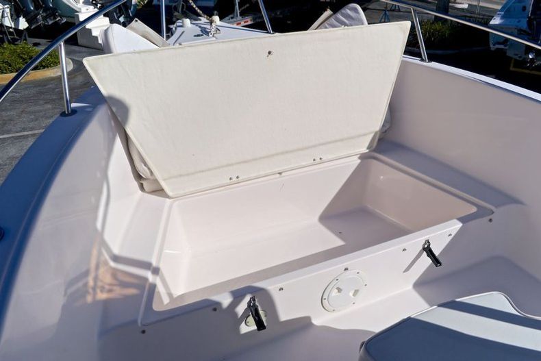 Thumbnail 75 for Used 2007 Seaswirl 2101 Striper Center Console boat for sale in West Palm Beach, FL