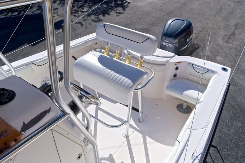 Thumbnail 78 for Used 2007 Seaswirl 2101 Striper Center Console boat for sale in West Palm Beach, FL