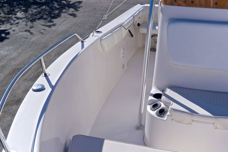 Thumbnail 73 for Used 2007 Seaswirl 2101 Striper Center Console boat for sale in West Palm Beach, FL