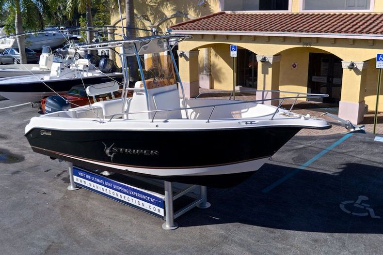 Thumbnail 83 for Used 2007 Seaswirl 2101 Striper Center Console boat for sale in West Palm Beach, FL