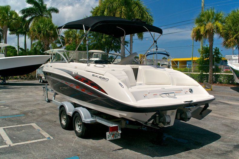 Thumbnail 5 for Used 2005 Yamaha SX 230 Twin Engine boat for sale in West Palm Beach, FL