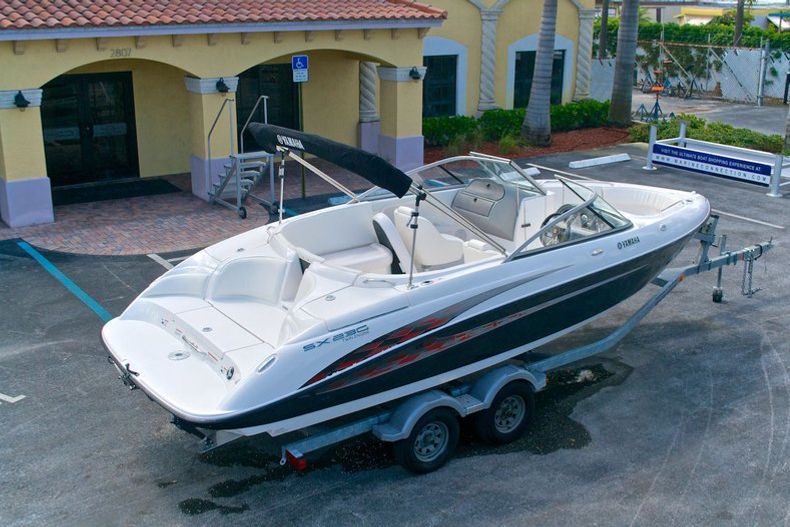 Thumbnail 84 for Used 2005 Yamaha SX 230 Twin Engine boat for sale in West Palm Beach, FL