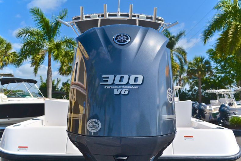 Thumbnail 11 for New 2013 Contender 25 Bay boat for sale in West Palm Beach, FL