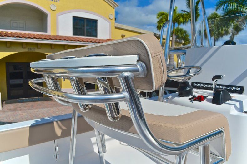 Thumbnail 53 for New 2013 Contender 25 Bay boat for sale in West Palm Beach, FL