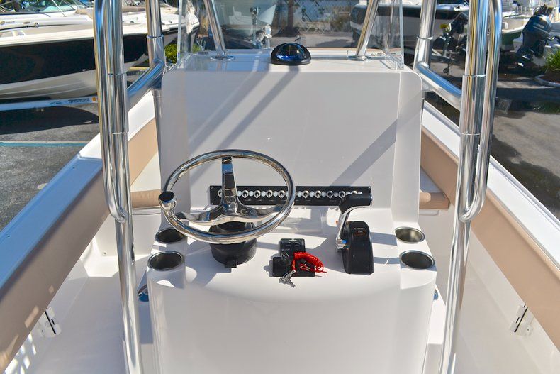 Thumbnail 58 for New 2013 Contender 25 Bay boat for sale in West Palm Beach, FL