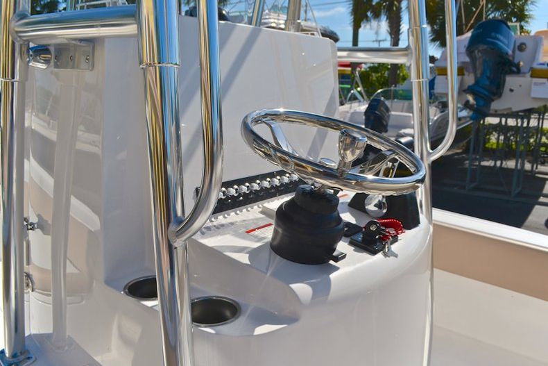 Thumbnail 59 for New 2013 Contender 25 Bay boat for sale in West Palm Beach, FL