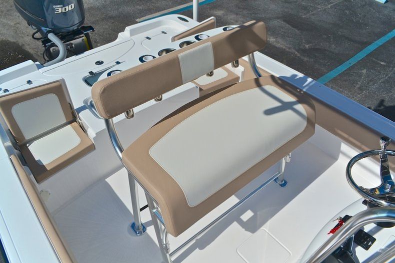 Thumbnail 54 for New 2013 Contender 25 Bay boat for sale in West Palm Beach, FL