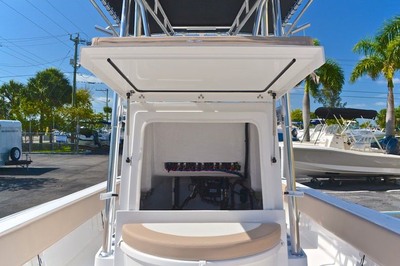 Thumbnail 71 for New 2013 Contender 25 Bay boat for sale in West Palm Beach, FL