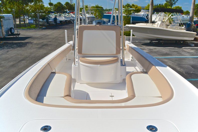 Thumbnail 91 for New 2013 Contender 25 Bay boat for sale in West Palm Beach, FL