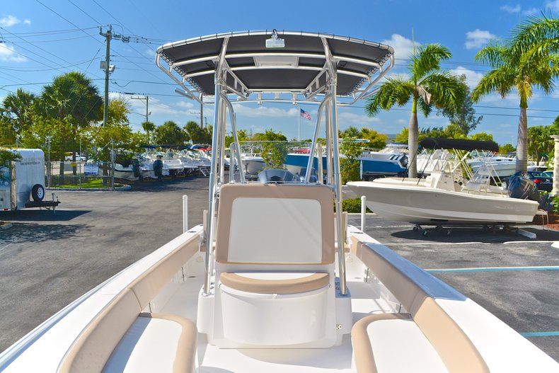 Thumbnail 92 for New 2013 Contender 25 Bay boat for sale in West Palm Beach, FL