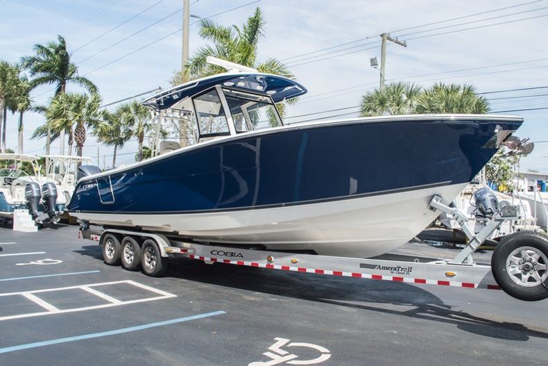 Thumbnail 6 for New 2015 Cobia 344 Center Console boat for sale in Miami, FL