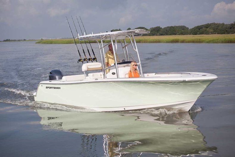 Thumbnail 4 for New 2015 Sportsman Open 232 Center Console boat for sale in Miami, FL