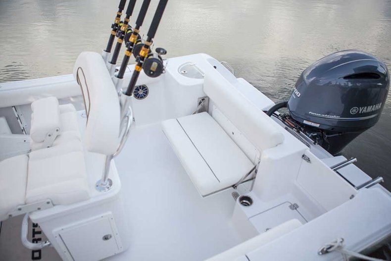 Thumbnail 8 for New 2015 Sportsman Open 232 Center Console boat for sale in Miami, FL