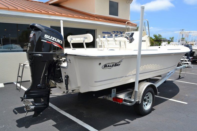 Thumbnail 6 for New 2014 Bulls Bay 2000 Bay Boat boat for sale in Vero Beach, FL