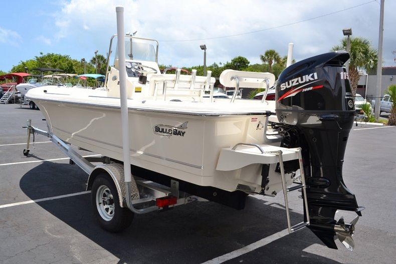 Thumbnail 4 for New 2014 Bulls Bay 2000 Bay Boat boat for sale in Vero Beach, FL