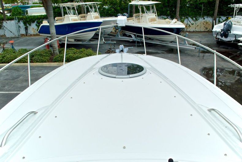 Thumbnail 43 for Used 2004 Crownline 270 CR Cruiser boat for sale in West Palm Beach, FL