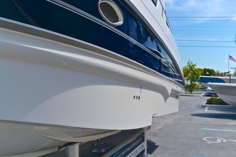 Thumbnail 25 for Used 2007 Larson 274 Cabrio Cruiser boat for sale in West Palm Beach, FL