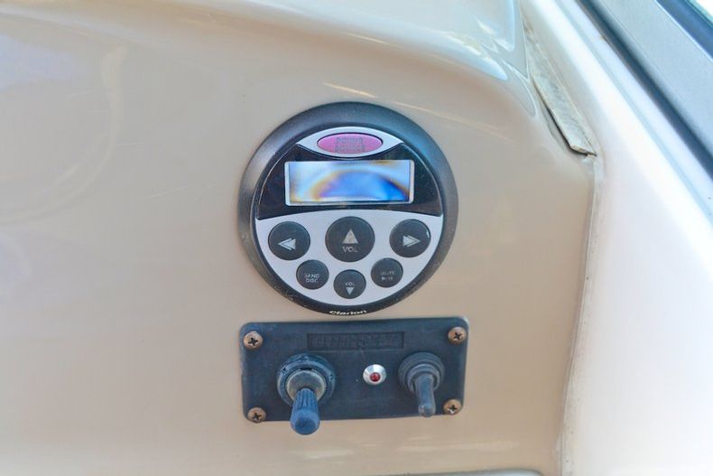 Thumbnail 58 for Used 2007 Larson 274 Cabrio Cruiser boat for sale in West Palm Beach, FL