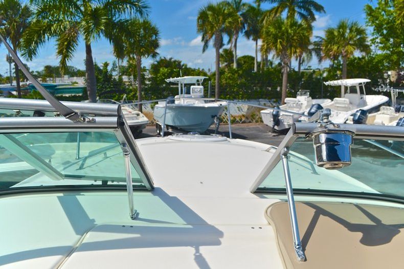 Thumbnail 70 for Used 2007 Larson 274 Cabrio Cruiser boat for sale in West Palm Beach, FL