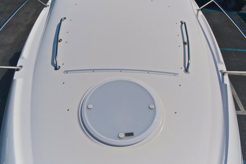 Thumbnail 75 for Used 2007 Larson 274 Cabrio Cruiser boat for sale in West Palm Beach, FL