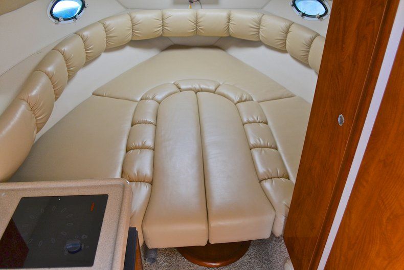 Thumbnail 125 for Used 2007 Larson 274 Cabrio Cruiser boat for sale in West Palm Beach, FL