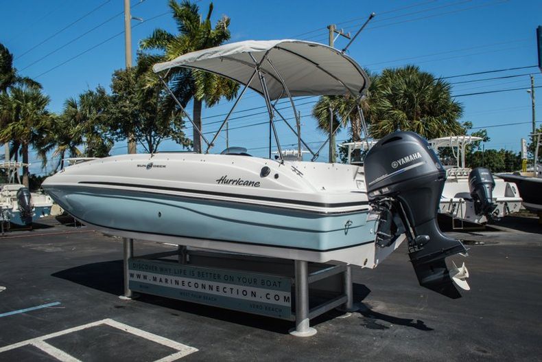 Thumbnail 5 for New 2016 Hurricane SunDeck Sport SS 188 OB boat for sale in Vero Beach, FL