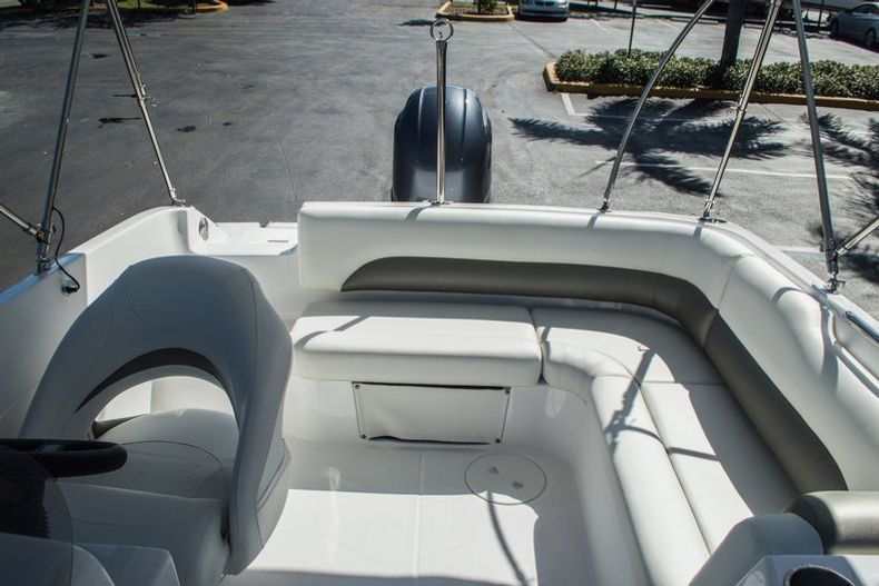 Thumbnail 42 for New 2016 Hurricane SunDeck Sport SS 188 OB boat for sale in Vero Beach, FL