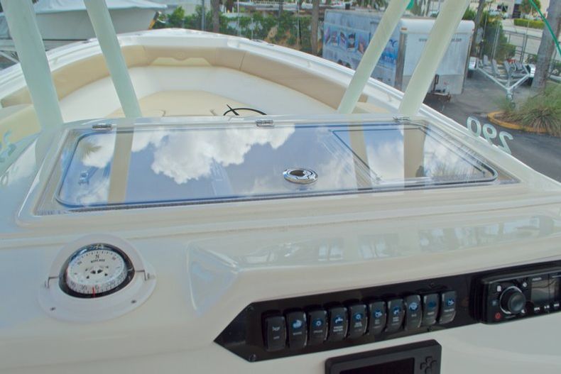 Thumbnail 34 for New 2017 Sailfish 290 CC Center Console boat for sale in Miami, FL
