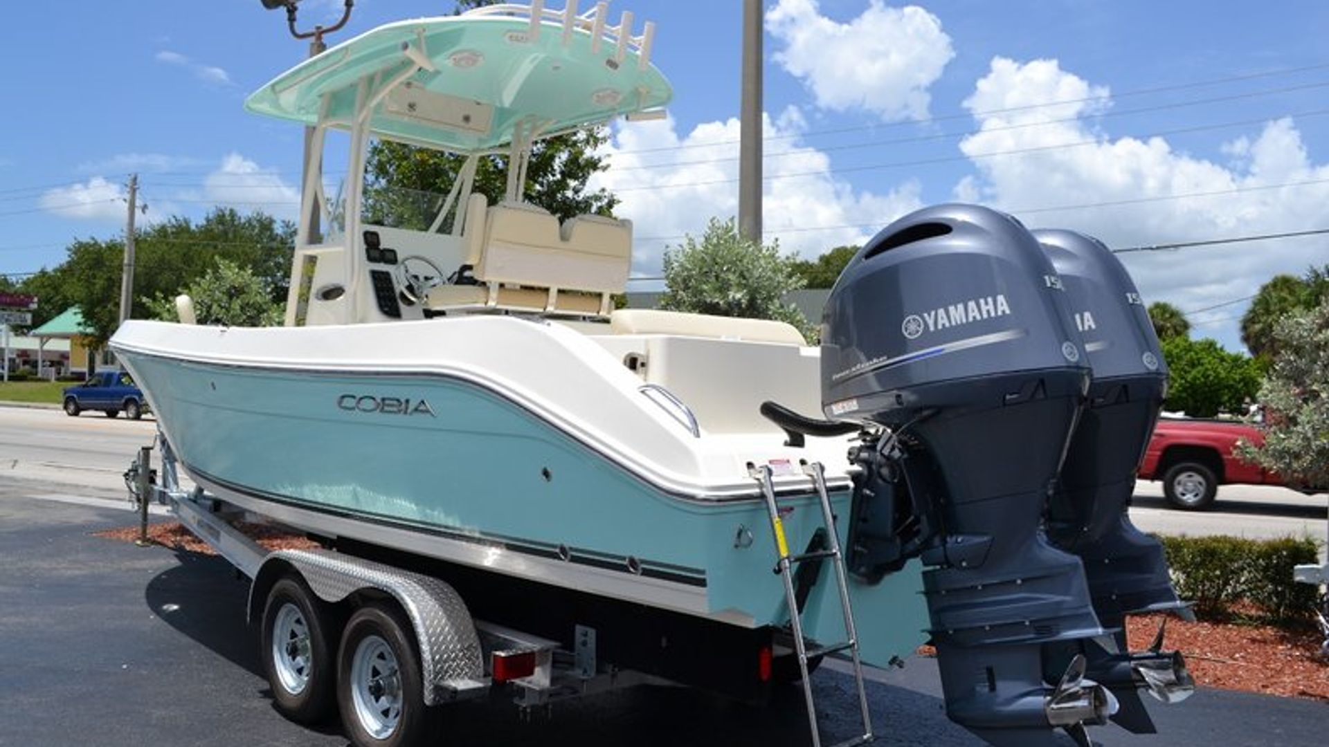 New 2015 Cobia 256 Center Console #K059 image 2