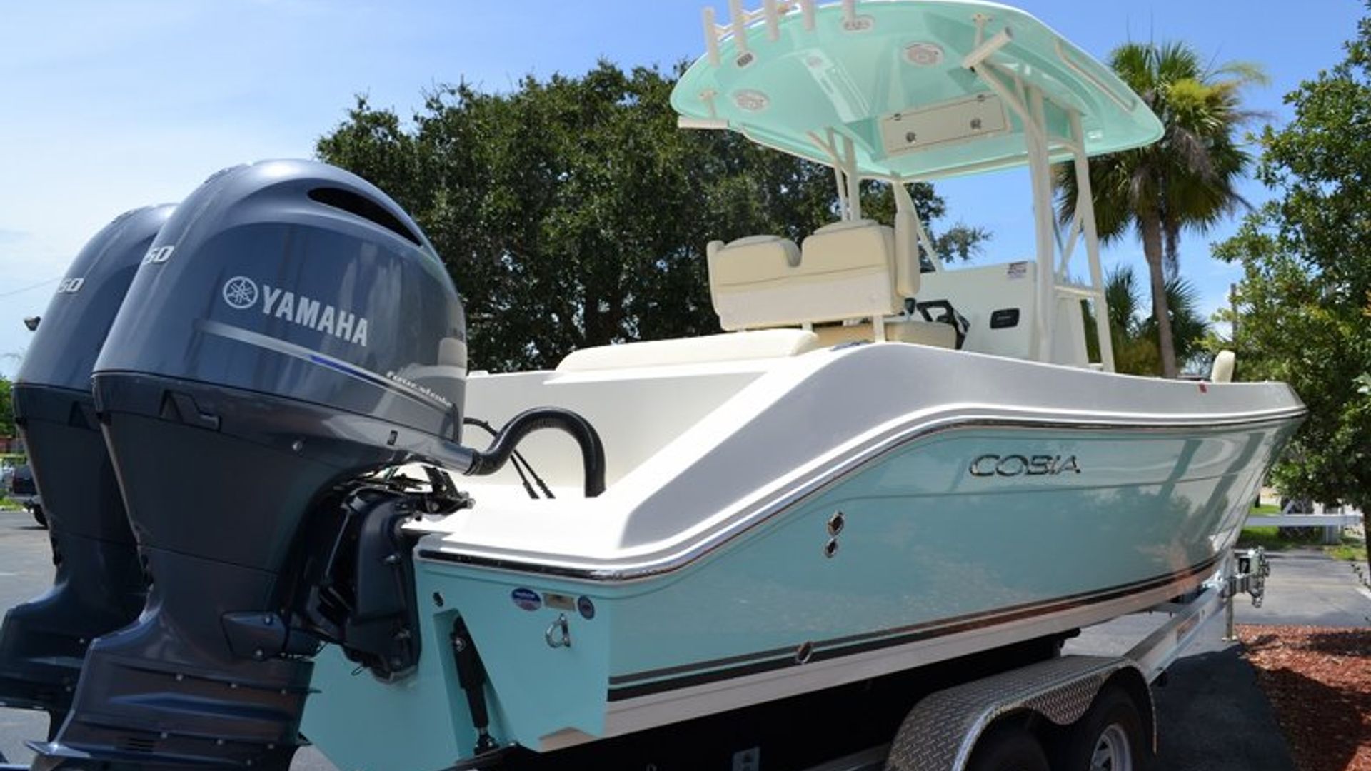 New 2015 Cobia 256 Center Console #K059 image 4