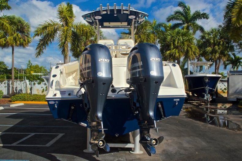 Thumbnail 6 for New 2016 Cobia 277 Center Console boat for sale in West Palm Beach, FL