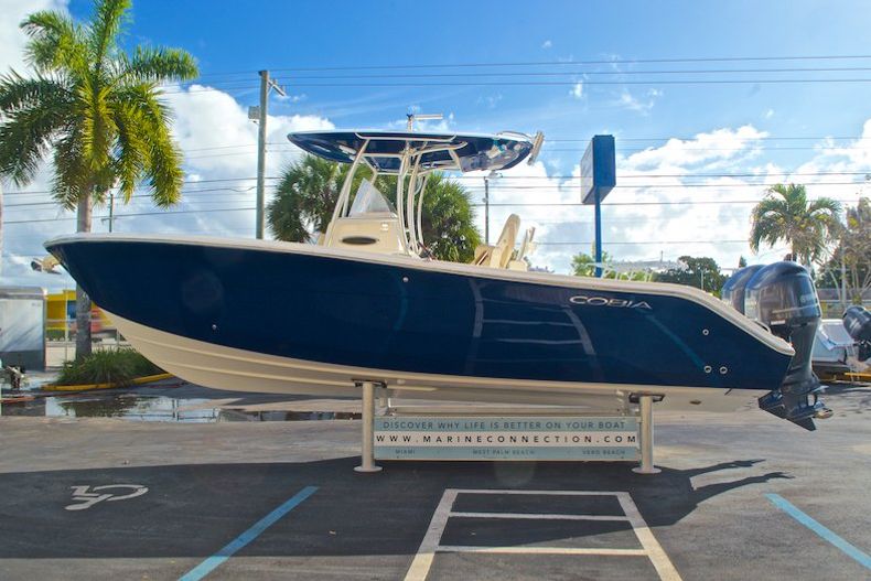 Thumbnail 4 for New 2016 Cobia 277 Center Console boat for sale in West Palm Beach, FL