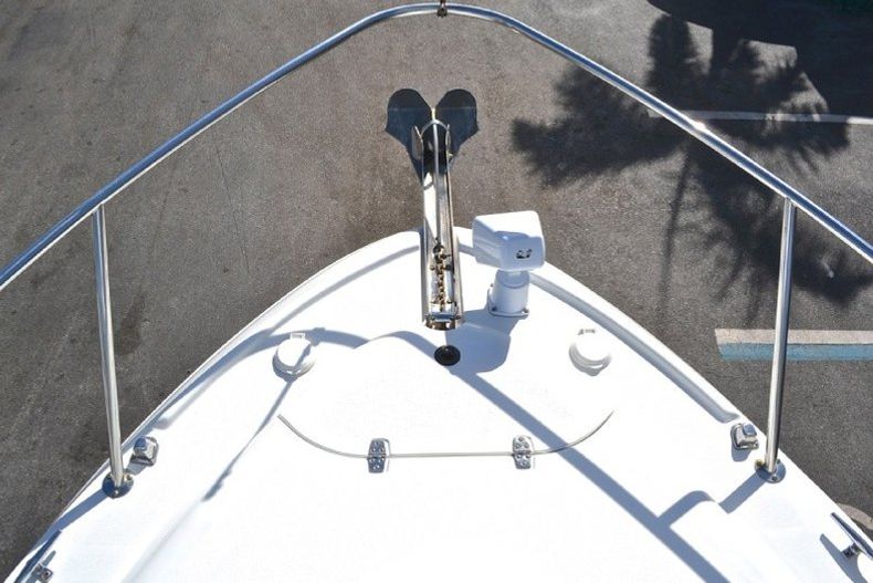 Thumbnail 135 for Used 2004 Four Winns 298 Vista Cruiser boat for sale in West Palm Beach, FL