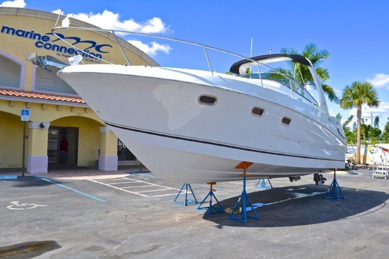 Thumbnail 1 for Used 2004 Four Winns 298 Vista Cruiser boat for sale in West Palm Beach, FL