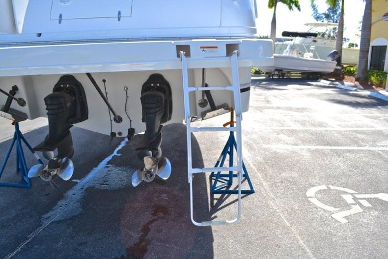 Thumbnail 25 for Used 2004 Four Winns 298 Vista Cruiser boat for sale in West Palm Beach, FL