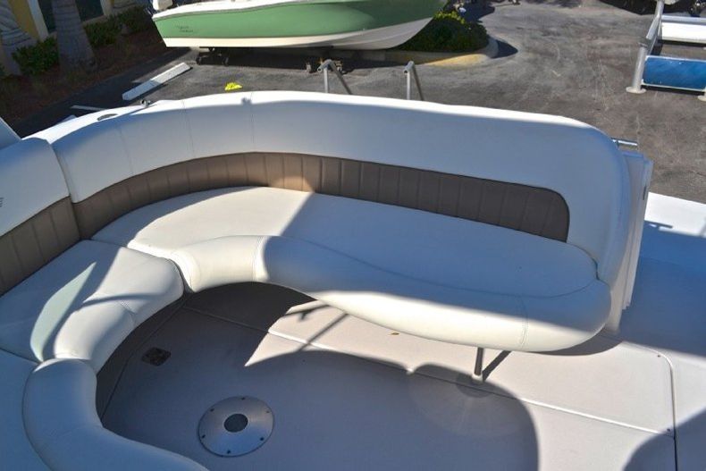 Thumbnail 40 for Used 2004 Four Winns 298 Vista Cruiser boat for sale in West Palm Beach, FL