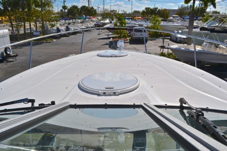 Thumbnail 78 for Used 2004 Four Winns 298 Vista Cruiser boat for sale in West Palm Beach, FL