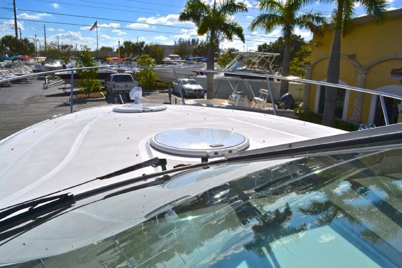 Thumbnail 80 for Used 2004 Four Winns 298 Vista Cruiser boat for sale in West Palm Beach, FL