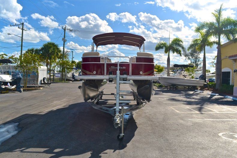 Thumbnail 2 for New 2013 Sweetwater 2286 Cruise 3 Gate boat for sale in West Palm Beach, FL