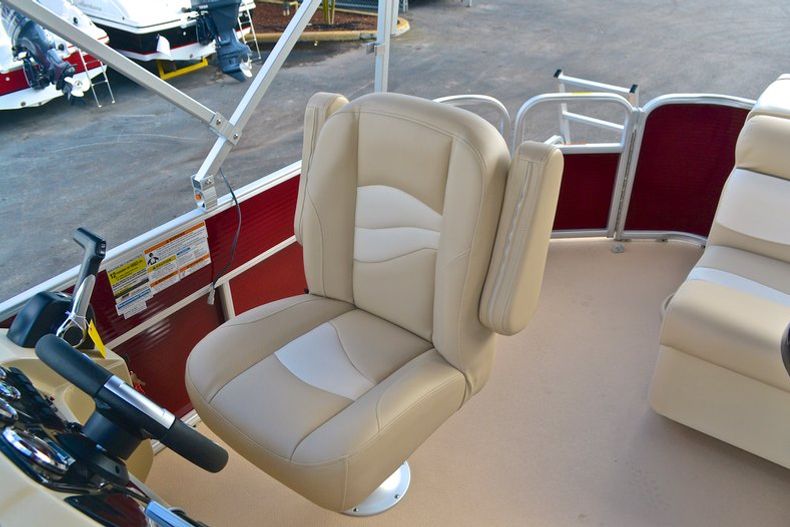 Thumbnail 44 for New 2013 Sweetwater 2286 Cruise 3 Gate boat for sale in West Palm Beach, FL