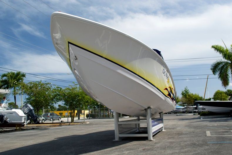 Thumbnail 5 for Used 2004 Donzi 28 ZX boat for sale in West Palm Beach, FL