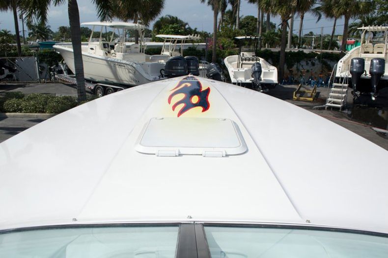 Thumbnail 24 for Used 2004 Donzi 28 ZX boat for sale in West Palm Beach, FL