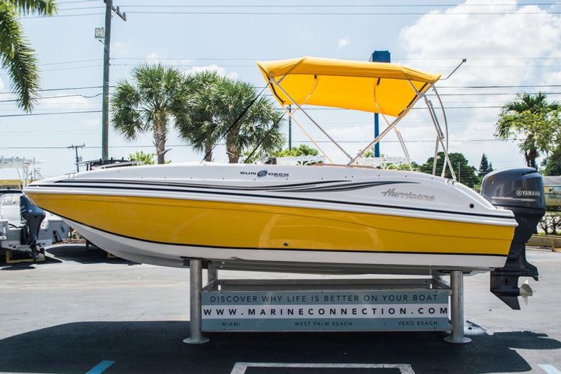 Thumbnail 4 for Used 2012 Hurricane SunDeck Sport SS 188 OB boat for sale in West Palm Beach, FL