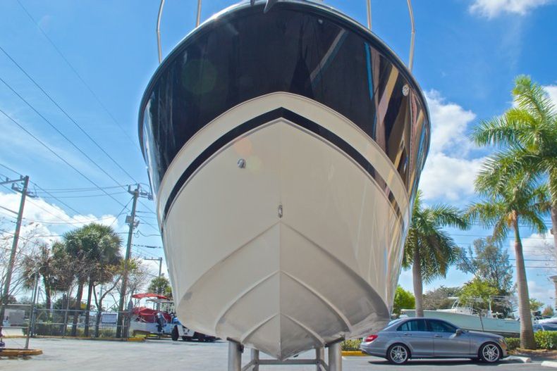Thumbnail 3 for Used 2007 Maxum 2400 SE boat for sale in West Palm Beach, FL